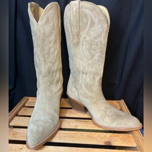 IDYLLWIND Women’s Charmed Life Western Boots Pointed Toe Tan Suede Size 10B